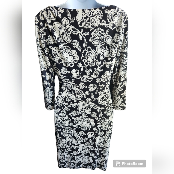Lauren Ralph Lauren Dress Size 4 Black White Floral V Neck Surplice Faux… - Picture 2 of 3
